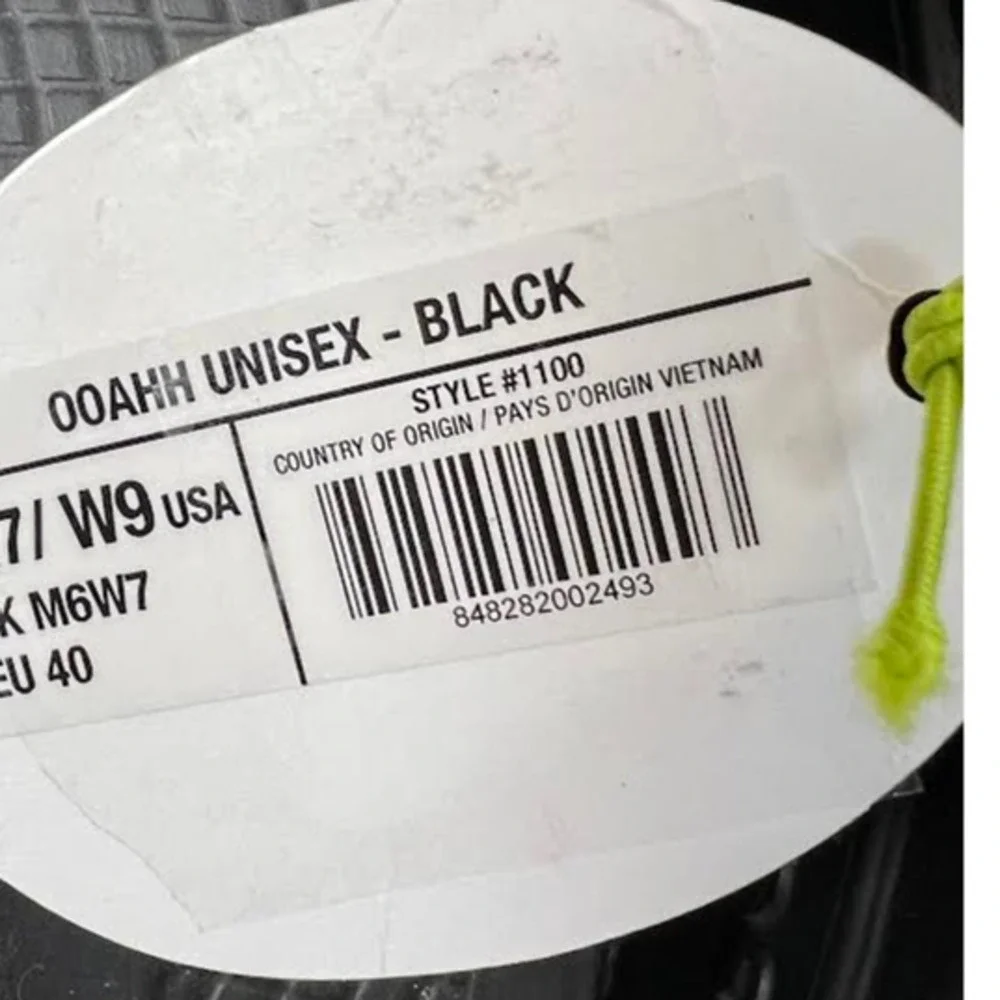 NWT! OOFOS OOahh Slide, Black‎ - Men’s Size 5, Women’s Size 7